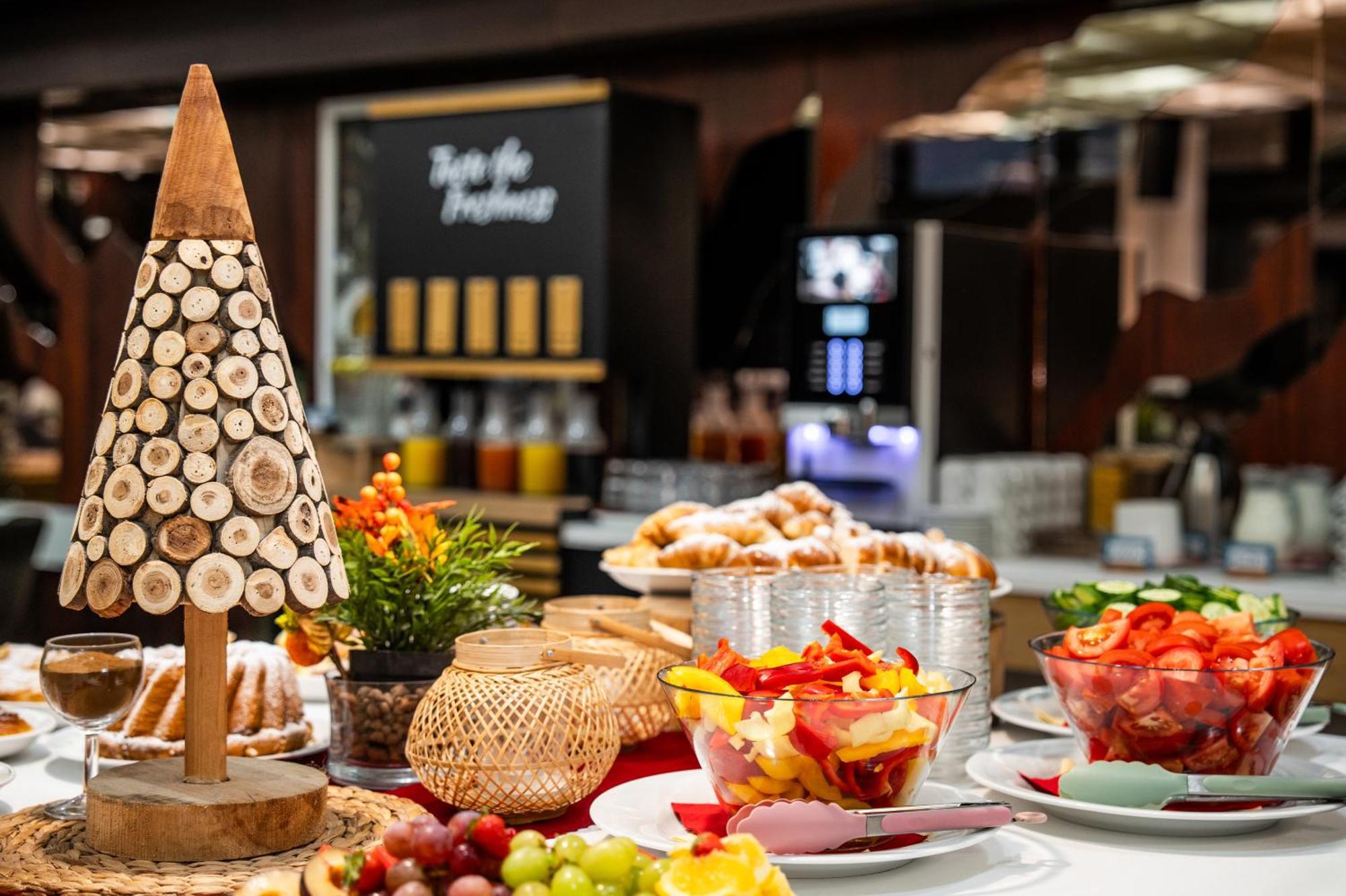 Hotel Adamantino Luhačovice Екстериор снимка